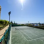 Apartmán Homes Eco With Terrace, 2 Swimming Pools & Tennis Court