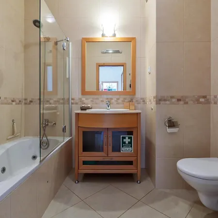 Homes Eco With Terrace, 2 Swimming Pools & Tennis Court * Albufeira