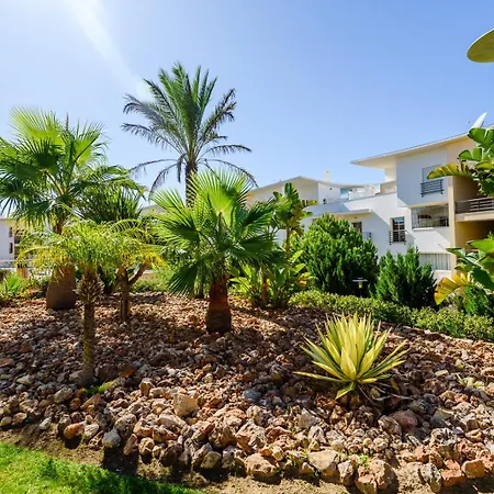 Homes Eco With Terrace, 2 Swimming Pools & Tennis Court * Albufeira