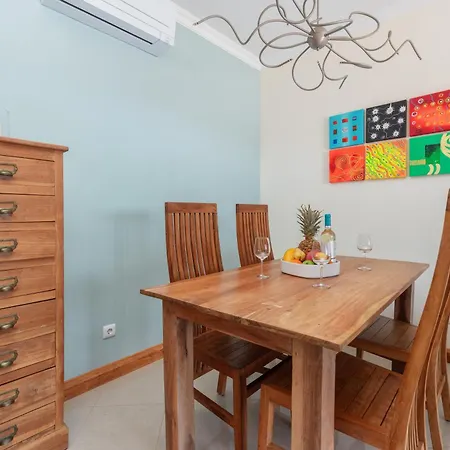Homes Eco With Terrace, 2 Swimming Pools & Tennis Court דירה *